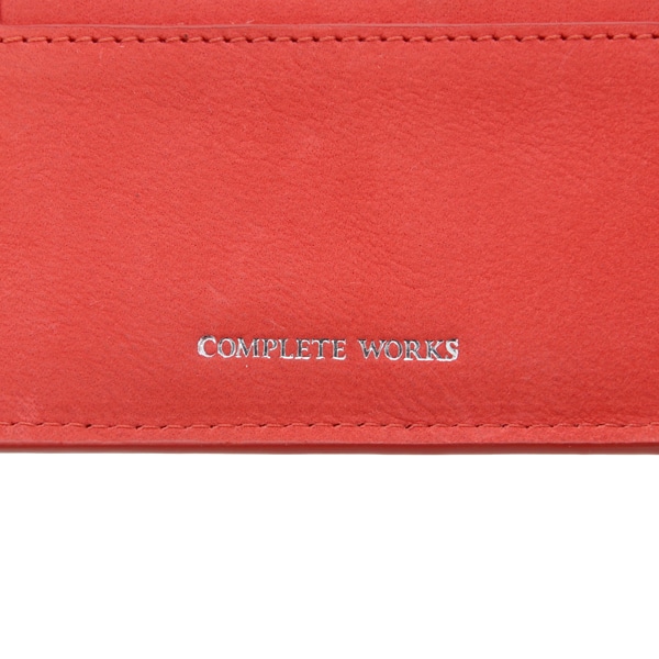 【COMPLETE WORKS】 WASH ポルトガルレザー薄型二つ折り財布 レッド I-2109266