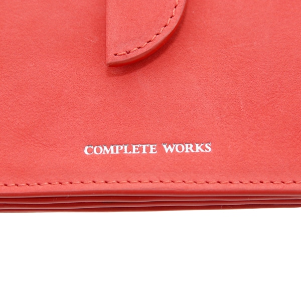 【COMPLETE WORKS】 WASH ポルトガルレザーカスタム仕様二つ折り財布 レッド I-2109267