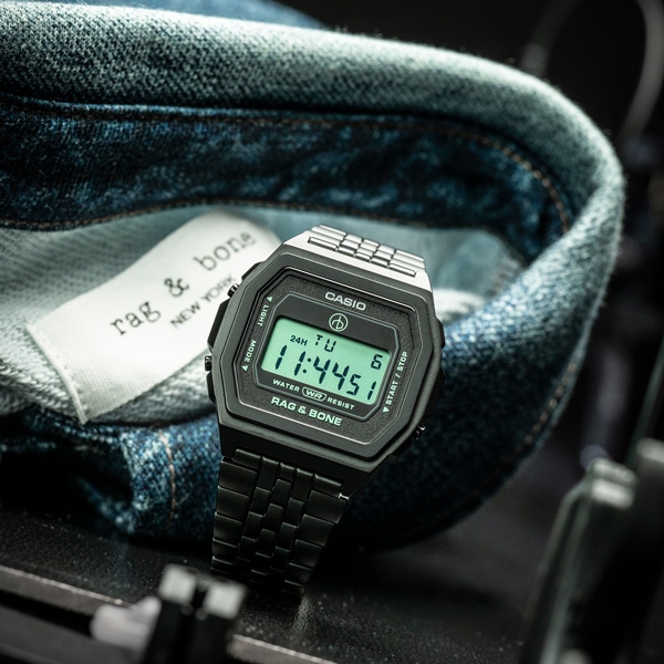 送料0円】 CASIO A1000RCB-1JR 生産終了モデル 腕時計(デジタル 