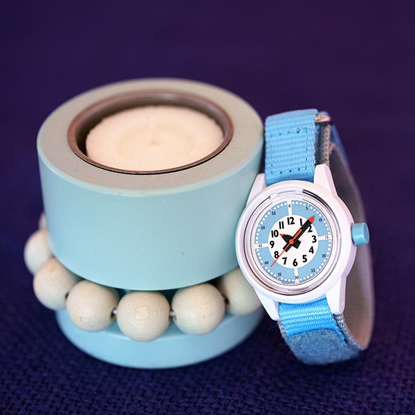 fun pun clock to wear!】RP29J813 Designed by Yoko Dobashi with 
