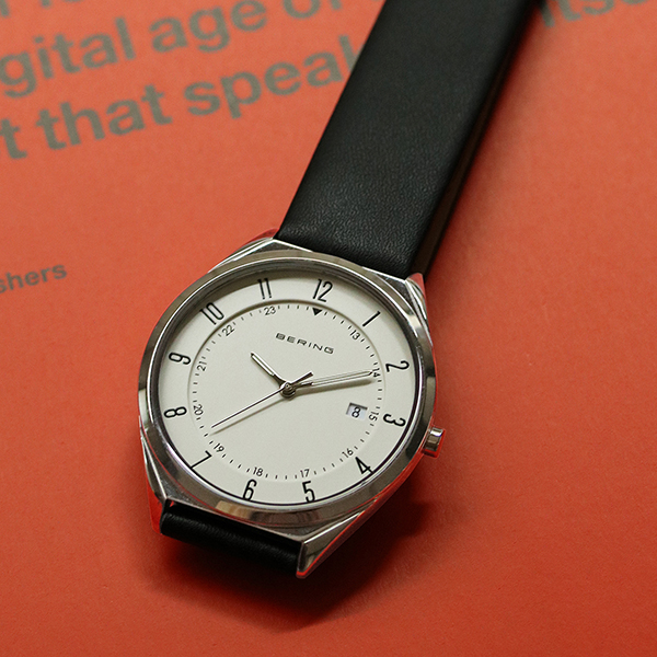 ホワイト/レザー