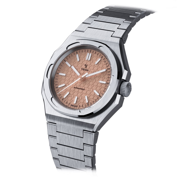 サーモンピンク