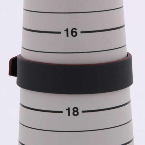 ダークブラウン