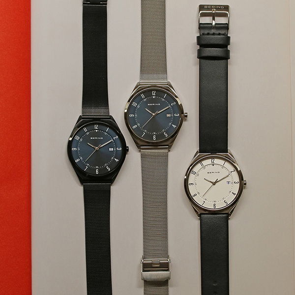 ホワイト/レザー