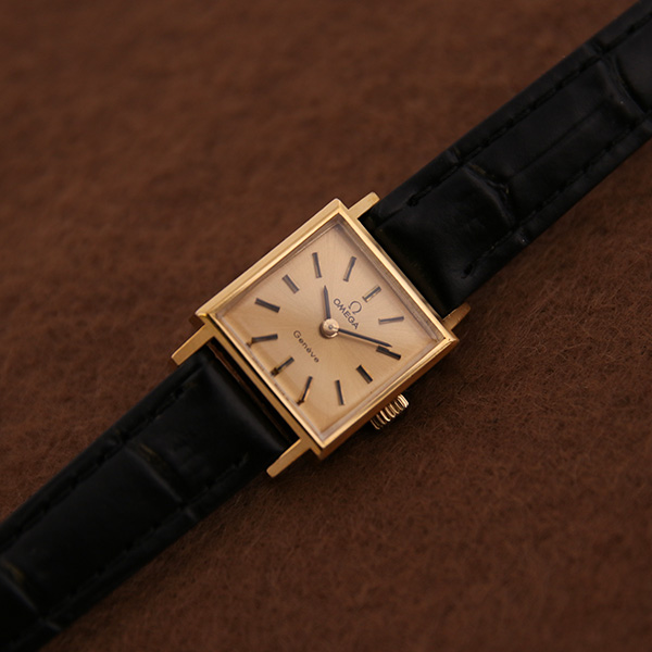 OMEGA ヴィンテージ オメガ スクエア 511.0452 手巻き 中古 レディース 1973年製