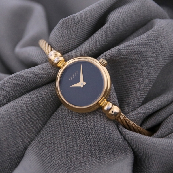 GUCCI ヴィンテージ グッチ 2700.2.L クォーツ 中古 レディース 1990年代