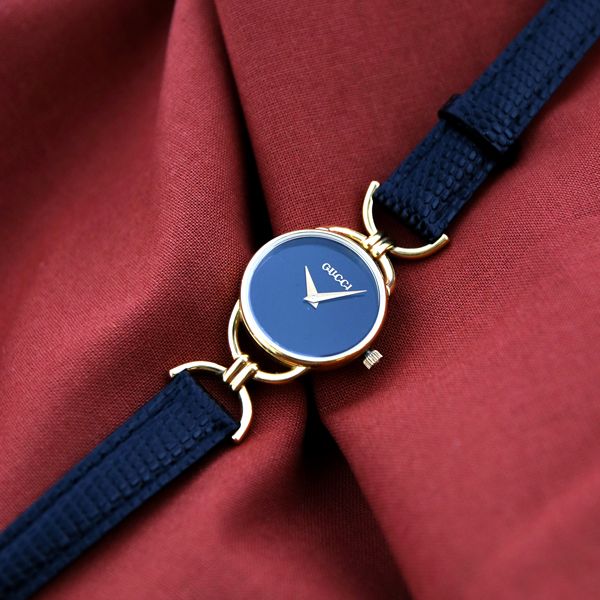 GUCCI ヴィンテージ グッチ 6000.2.L ブラック文字盤 クォーツ 中古 レディース 1990年代