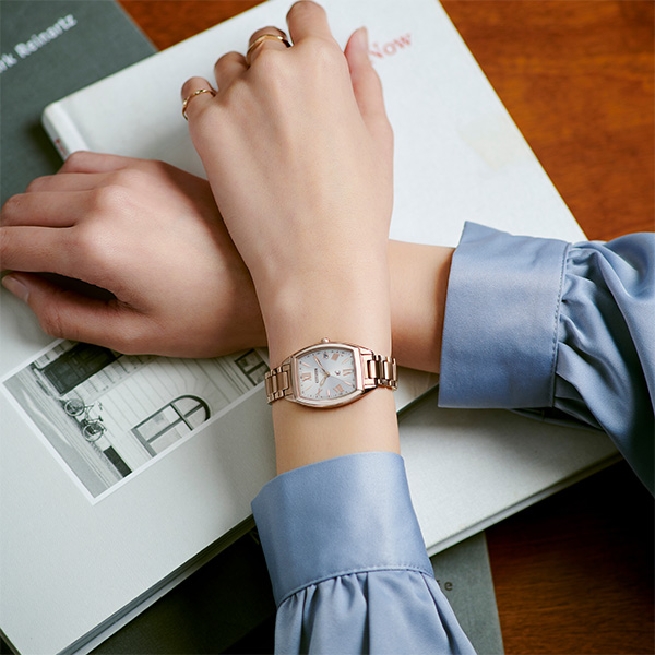 【xC】『毎日着けたくなるベーシック』をテーマにデザインされたモデルが登場！