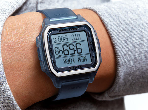 レトロフューチャーな顔つきが鉄板の“デジタル”。